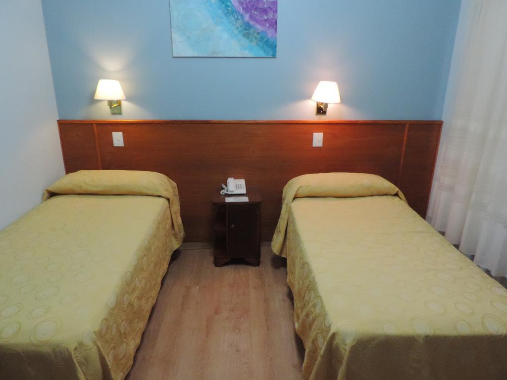 Hotel Galicia Trelew Chambre photo
